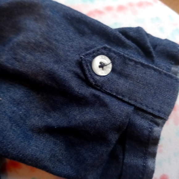 Shirt - Picture 4 of 4